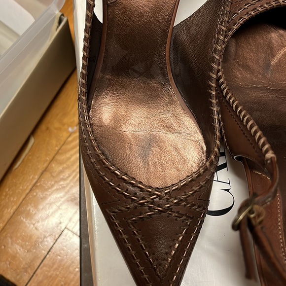 Women shoes w low heels by Cole Haan - Picture 2 of 7